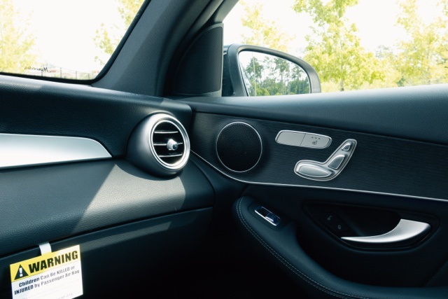 Vehicle image 11 of 18