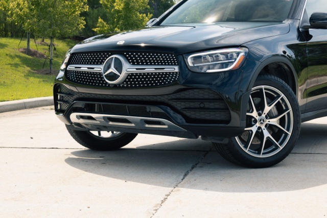 Vehicle image 16 of 18