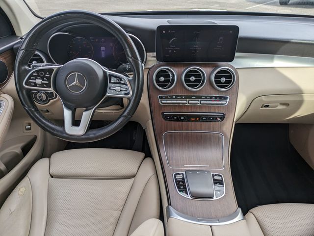 Vehicle image 17 of 30
