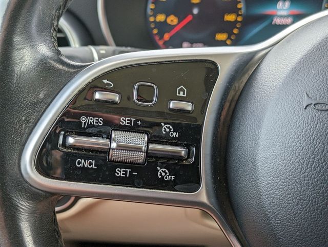 Vehicle image 28 of 30