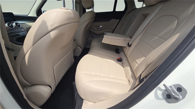 Vehicle image 8 of 30