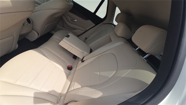 Vehicle image 12 of 30