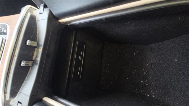 Vehicle image 22 of 30