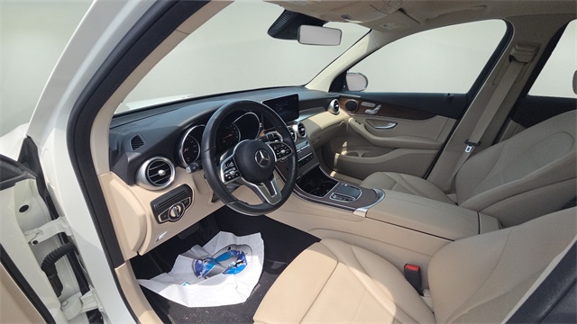 Vehicle image 16 of 30