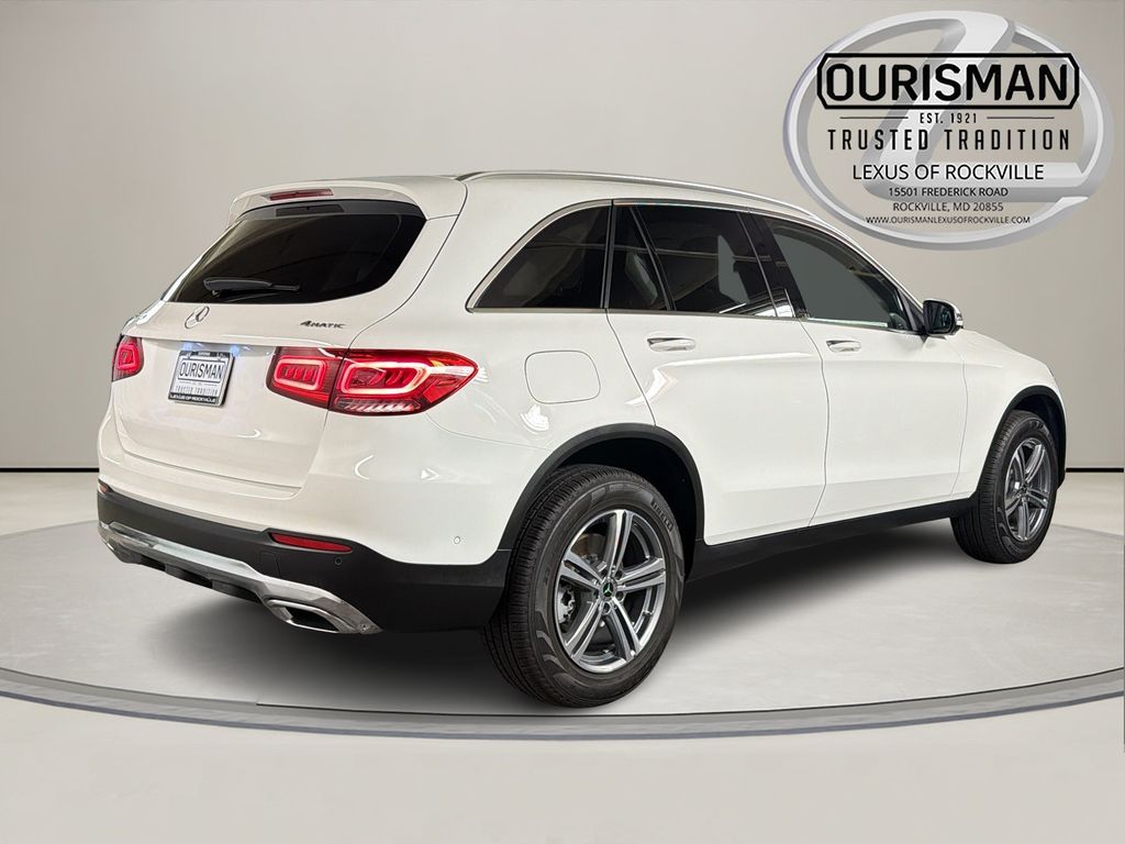 2022 Mercedes-Benz GLC 300 Image 3 of 35