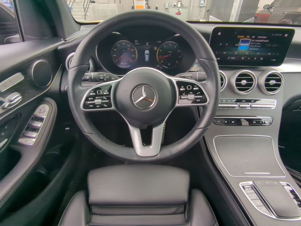 Vehicle image 8 of 25