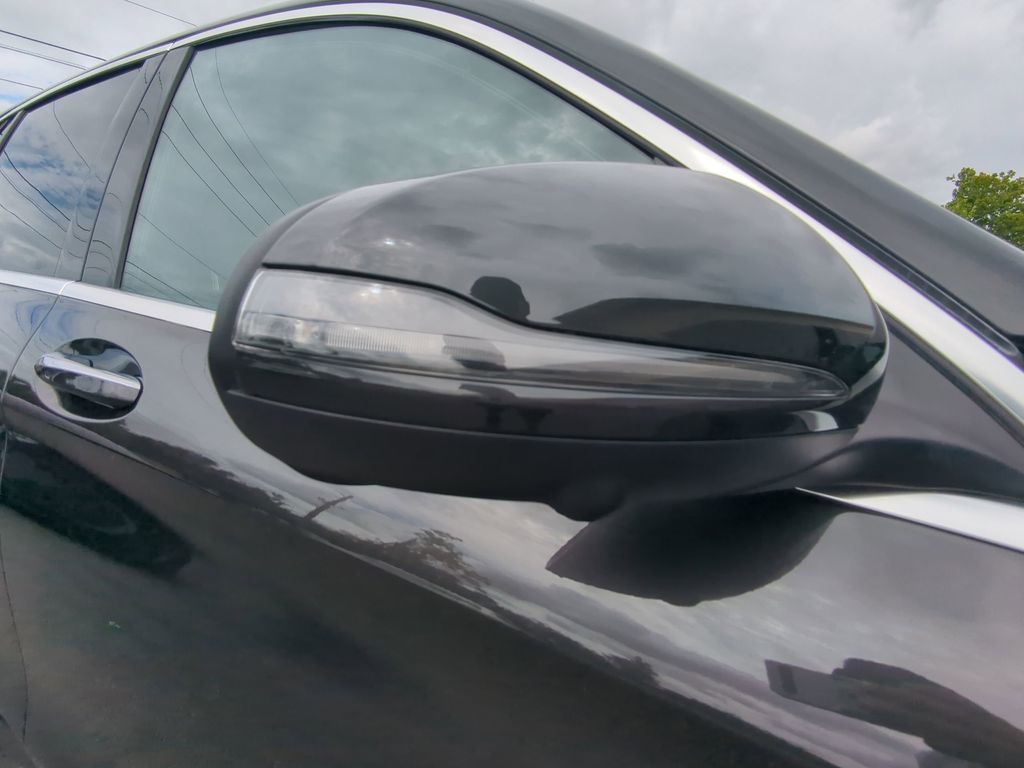 Vehicle image 24 of 25