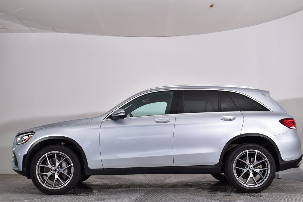 Vehicle image 8 of 11