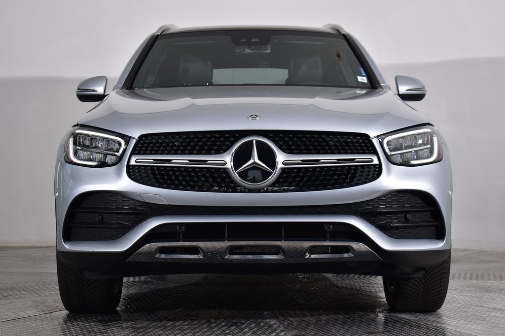 Vehicle image 2 of 11
