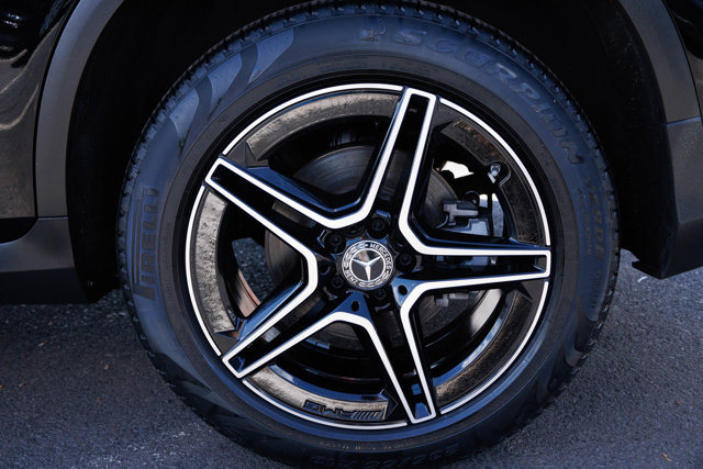 Vehicle image 10 of 30