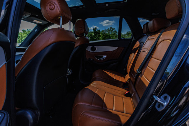 Vehicle image 21 of 30