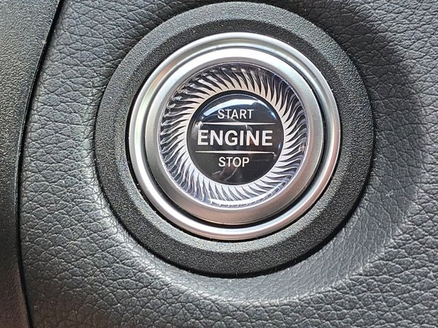 Vehicle image 31 of 35