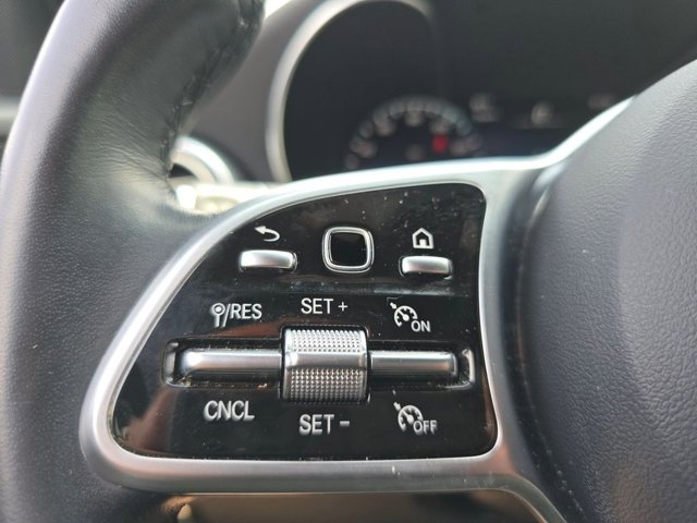 Vehicle image 26 of 35