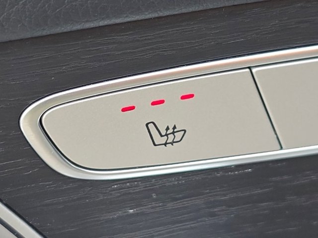 Vehicle image 9 of 35