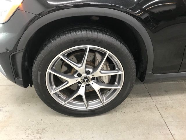 Vehicle image 10 of 37