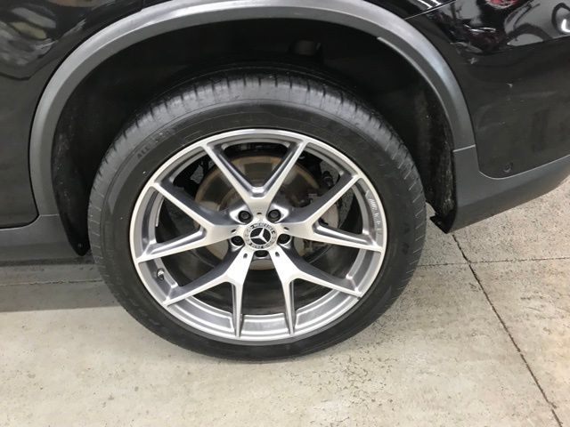 Vehicle image 11 of 37