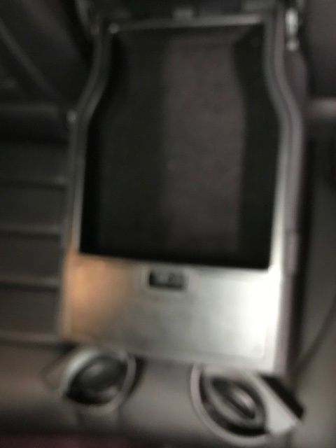 Vehicle image 28 of 37