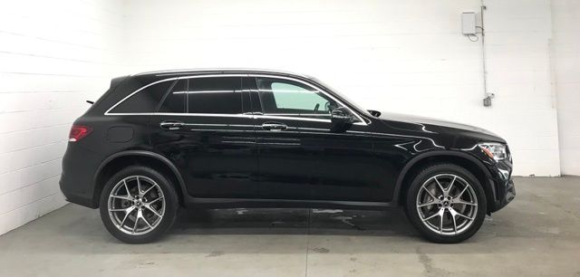 Vehicle image 4 of 37