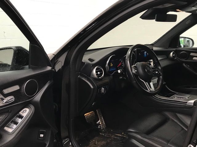 Vehicle image 17 of 37