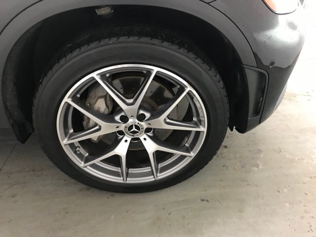Vehicle image 9 of 37