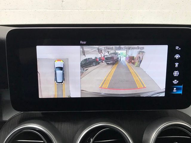 Vehicle image 21 of 37