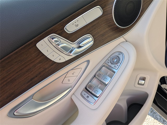 Vehicle image 28 of 28