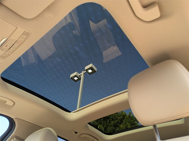 Vehicle image 23 of 28