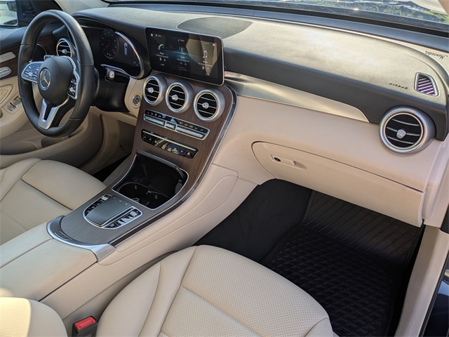 Vehicle image 16 of 28