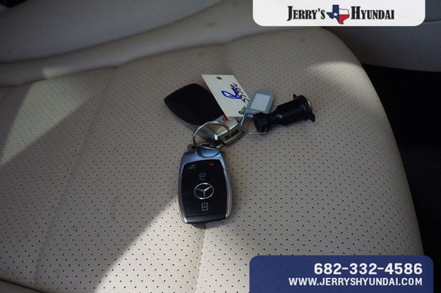 Vehicle image 22 of 23