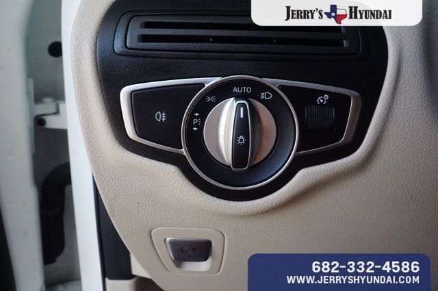 Vehicle image 9 of 23