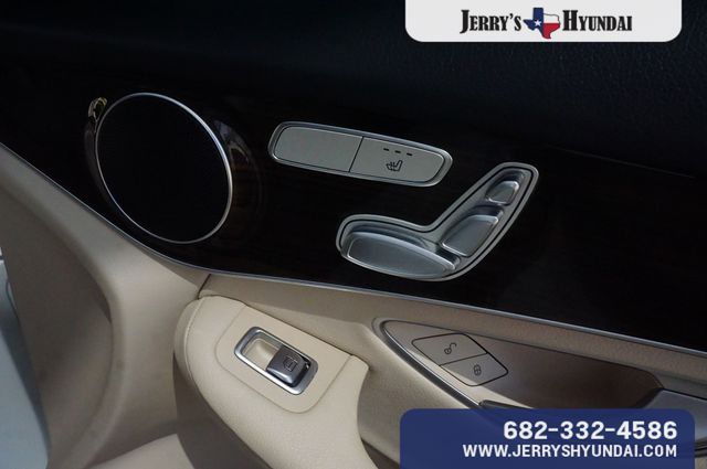Vehicle image 8 of 23