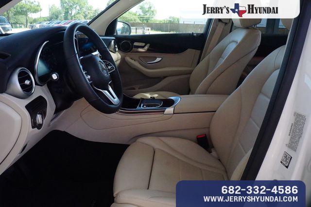 Vehicle image 14 of 23