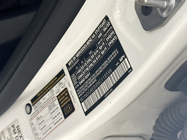 Vehicle image 24 of 30