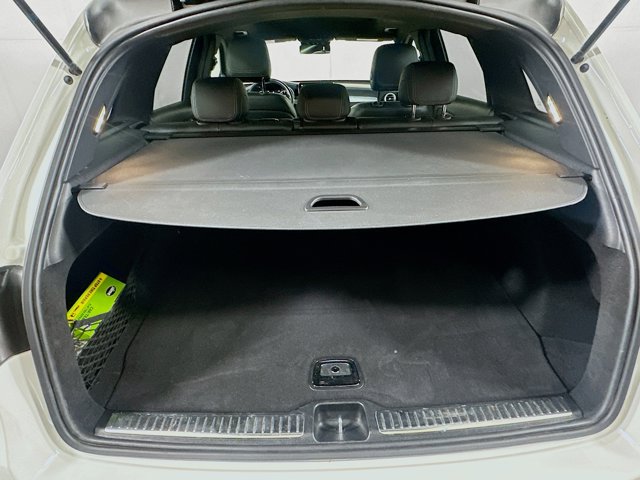 Vehicle image 11 of 30