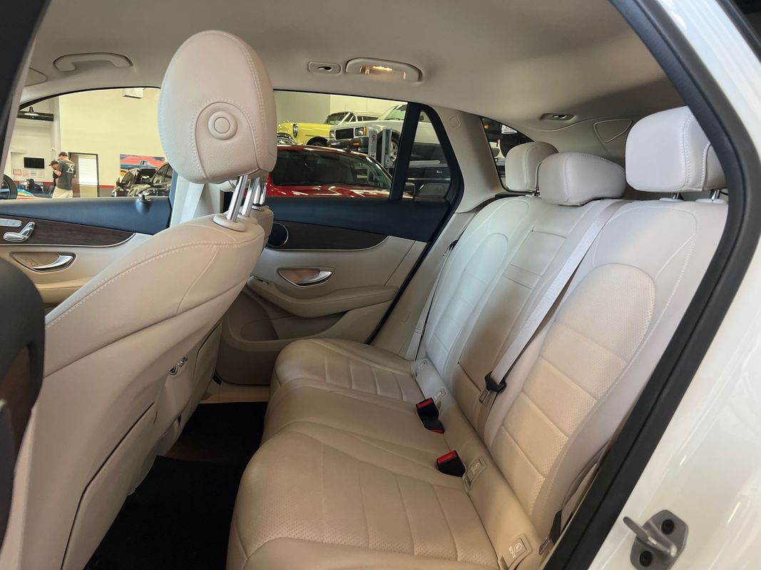 Vehicle image 103 of 120