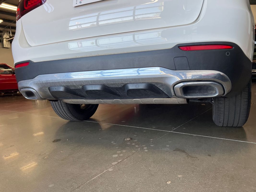 Vehicle image 18 of 120