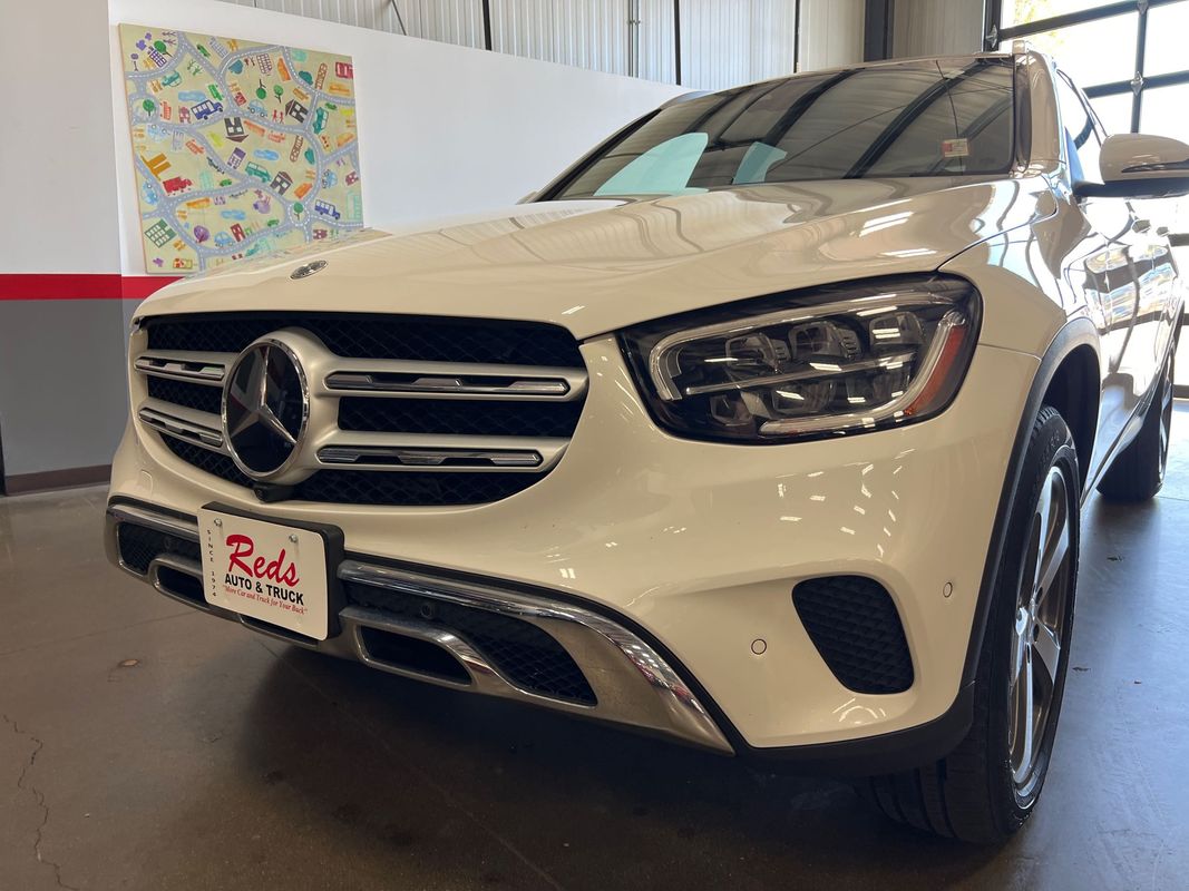 Vehicle image 33 of 120