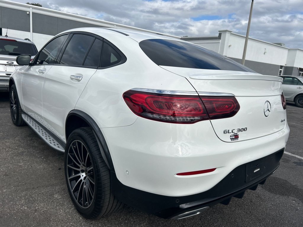 2022 Mercedes-Benz GLC 300 Image 10 of 17