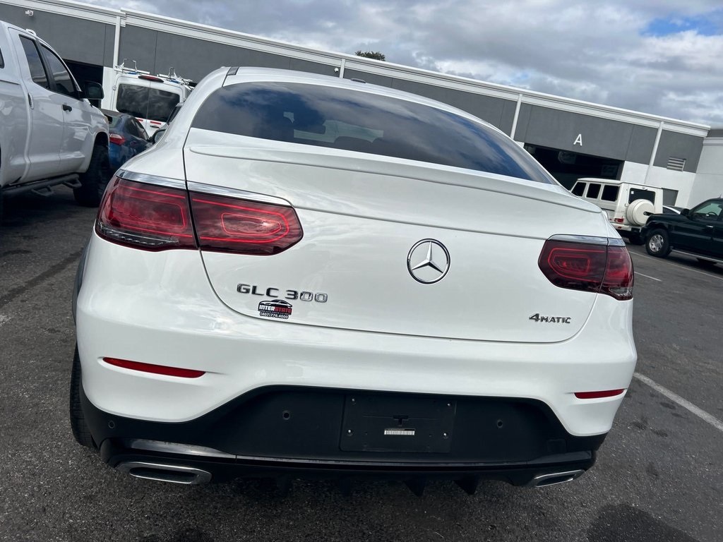 2022 Mercedes-Benz GLC 300 Image 8 of 17