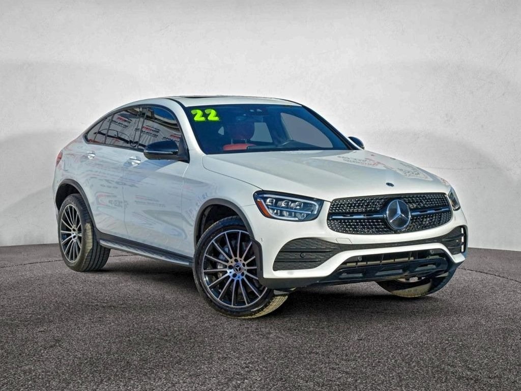 2022 Mercedes-Benz GLC 300 Image 5 of 17