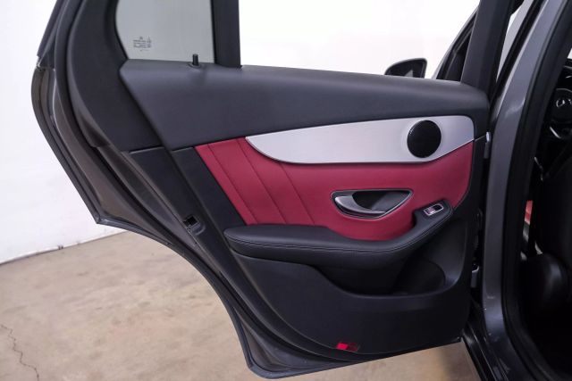 Vehicle image 40 of 54