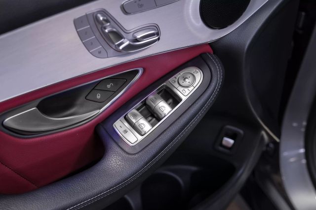 Vehicle image 36 of 54