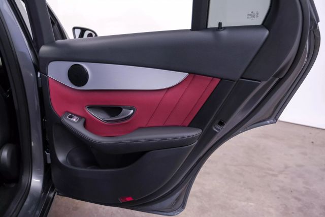 Vehicle image 41 of 54