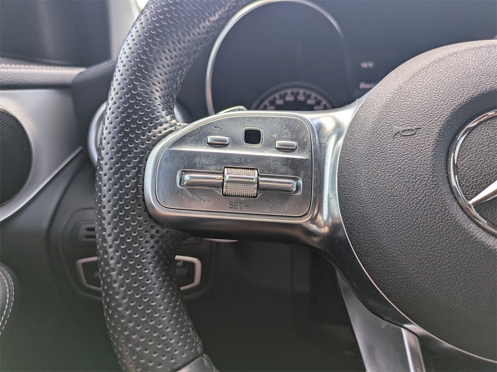 Vehicle image 25 of 34