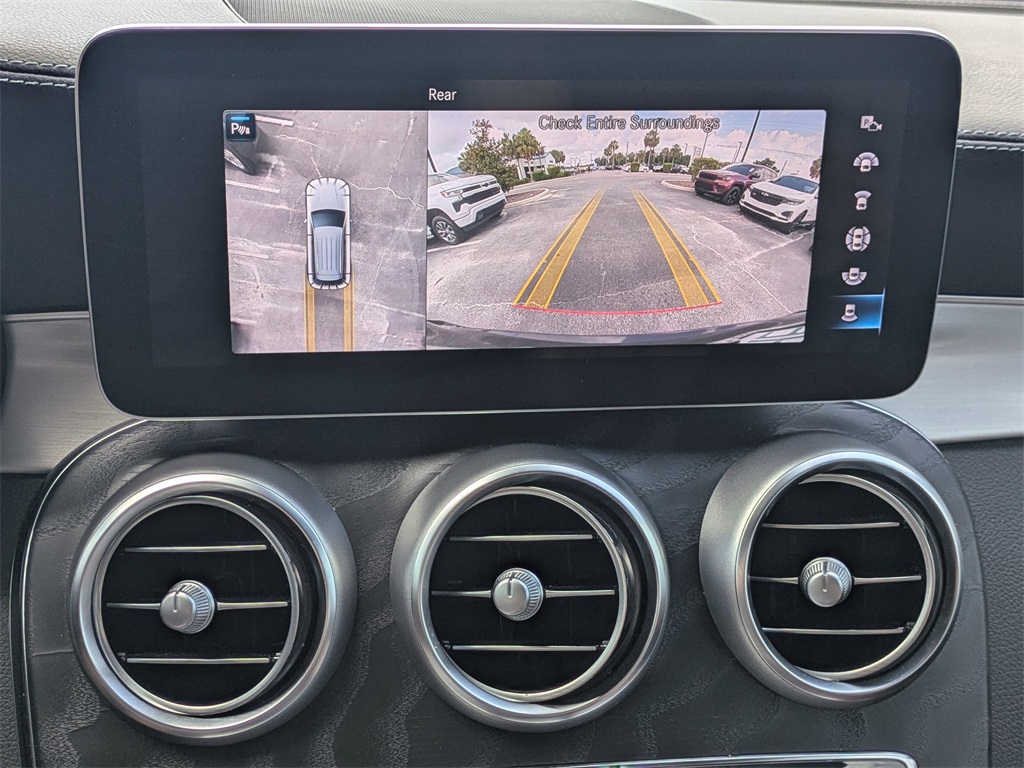 Vehicle image 18 of 34