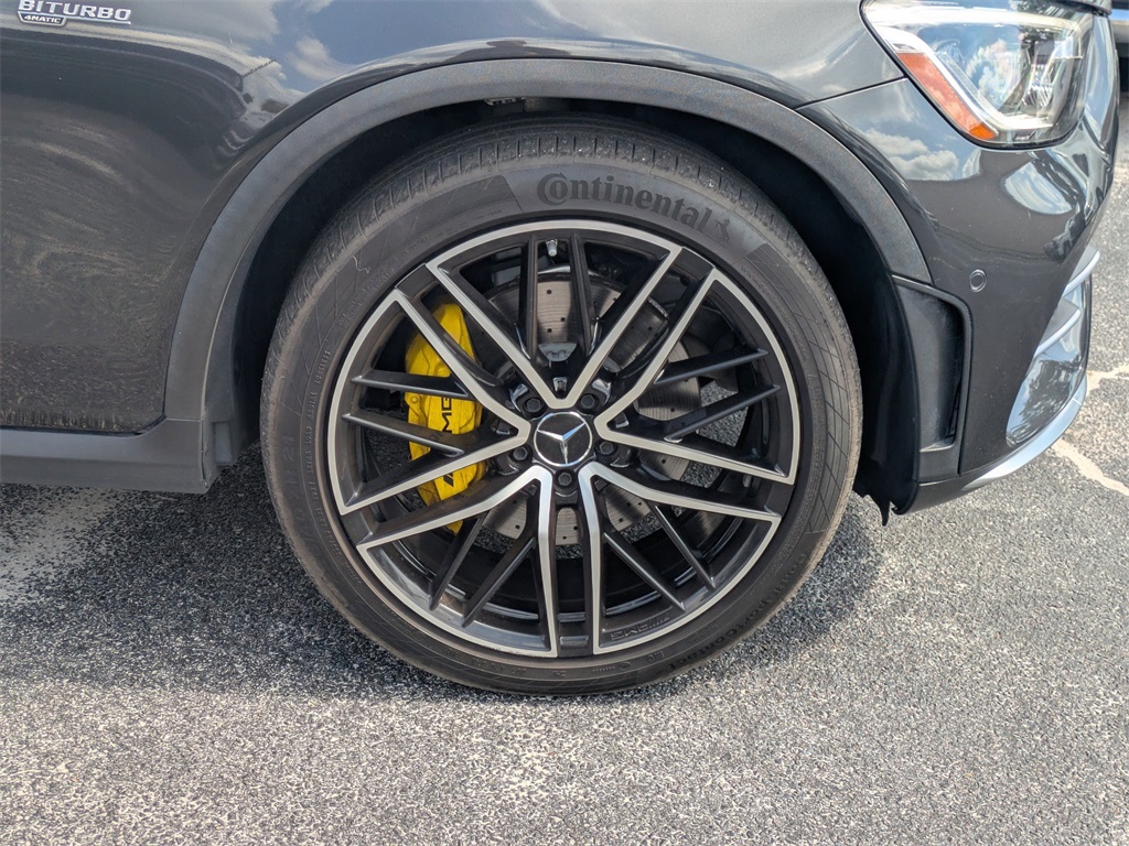 Vehicle image 10 of 34