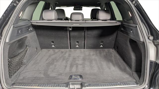 Vehicle image 15 of 35