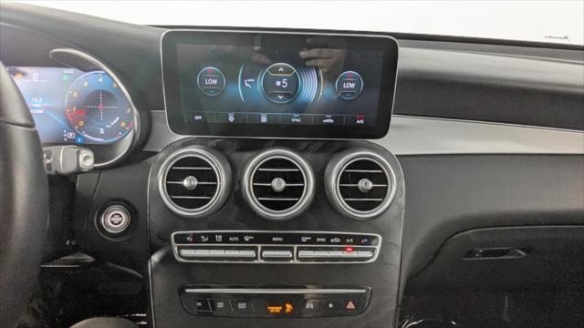Vehicle image 24 of 35