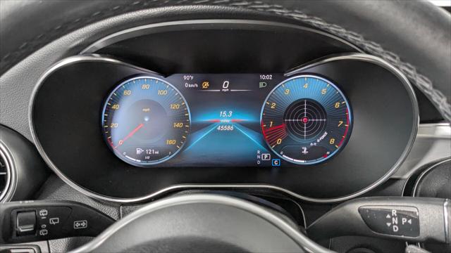 Vehicle image 21 of 35