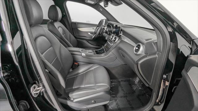 Vehicle image 19 of 35